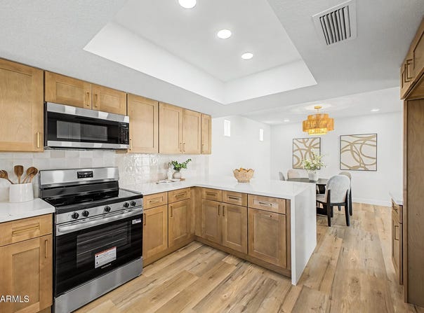 601 E WESCOTT Drive, Phoenix, AZ 85024