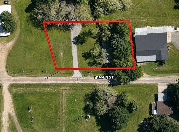 808 West Main Street, Eagle Lake, TX 77434