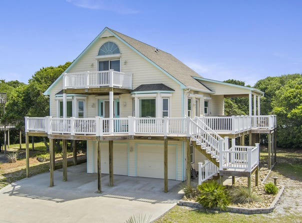 104 Bluewater Drive, Emerald Isle, NC 28594