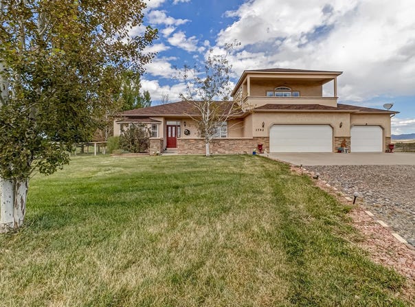 1792 12 Road, Loma, CO 81524
