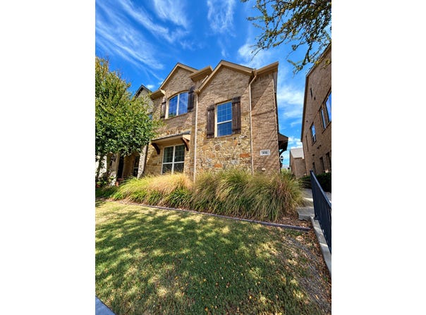931 Whitehall Drive, Richardson, TX 75081