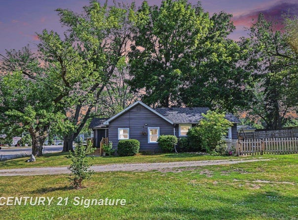 11358 S US 27 Highway, DeWitt, MI 48820