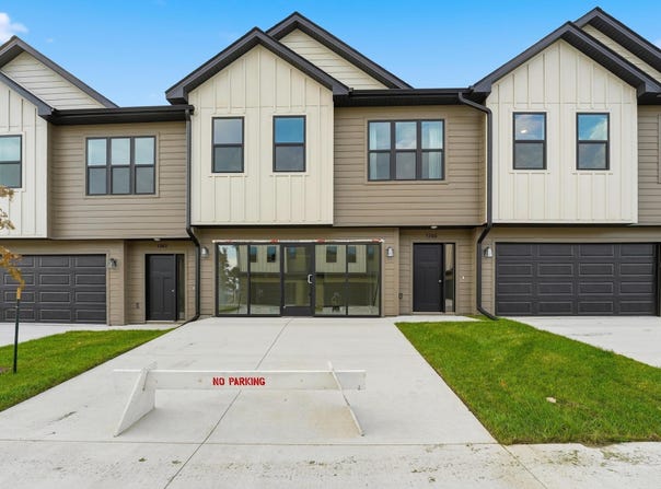 1366 Meadow Rose Place, Waukee, IA 50263