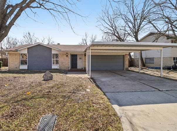 245 Straw Road, Saginaw, TX 76179
