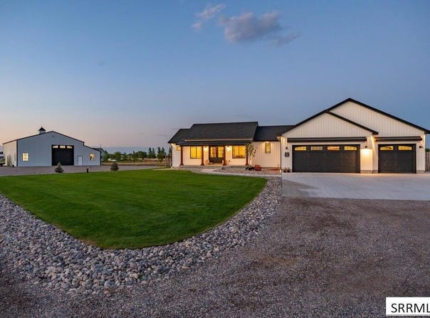 954 E 1100 N, Shelley, ID 83274