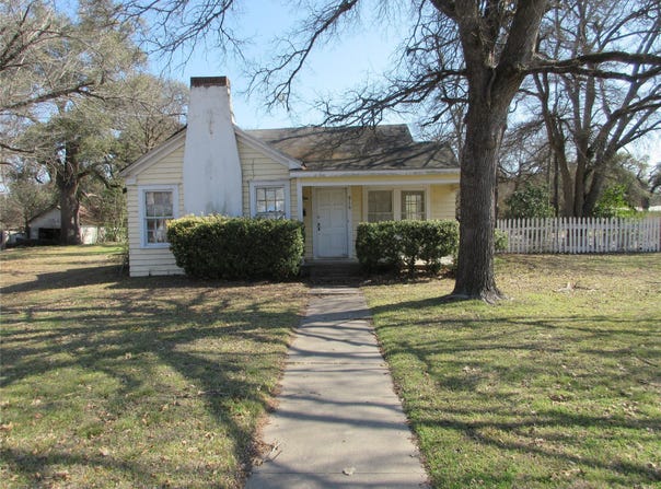 916 Ward, Marlin, TX 76661