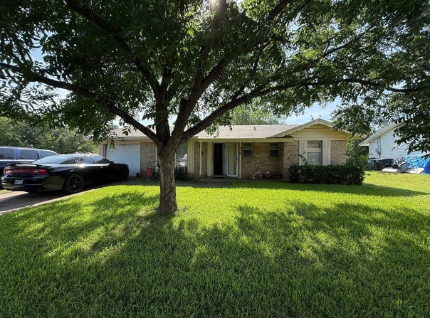 616 Stonewall Drive, Euless, TX 76039