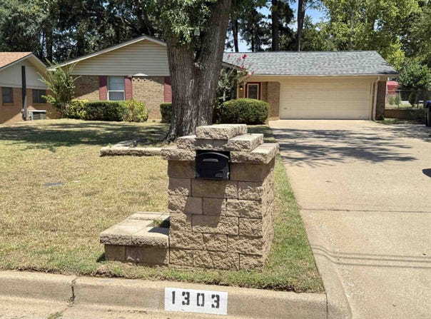 1303 Colgate Dr, Longview, TX 75601