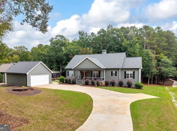 2716 Holcomb Drive, Martin, GA 30557