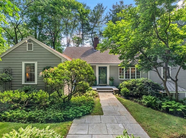 44 Old Rd, Weston, MA 02493