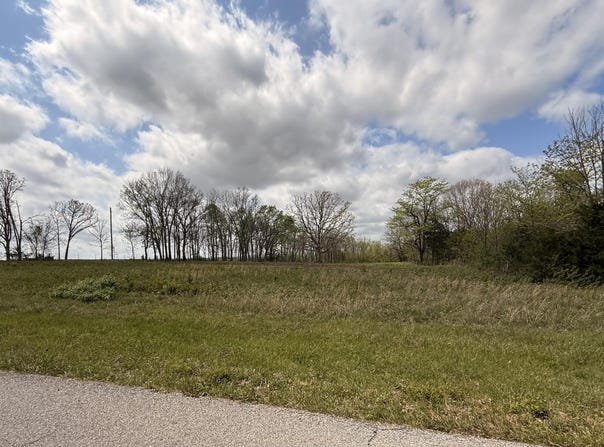 1002 Dys Drive, Cabool, MO 65689