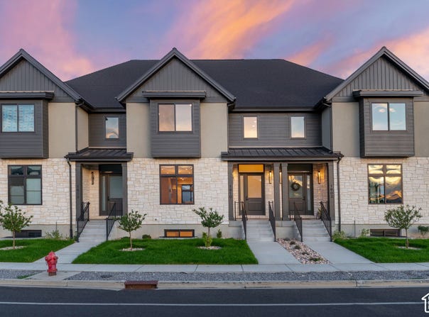 1642 E CENTER POINTE Dr, Lehi, UT 84043