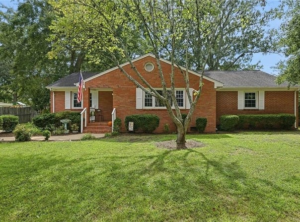 145 Hurdle Drive, Chesapeake, VA 23322
