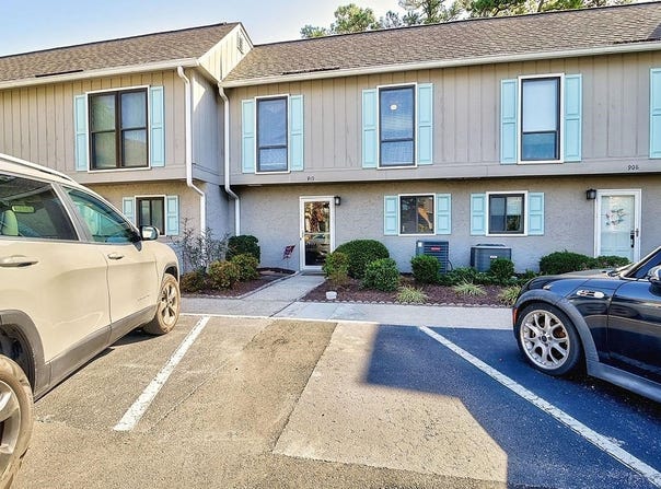 910 Villa Dr., North Myrtle Beach, SC 29582