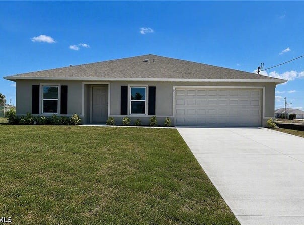 929 NW 8th Place, Cape Coral, FL 33993
