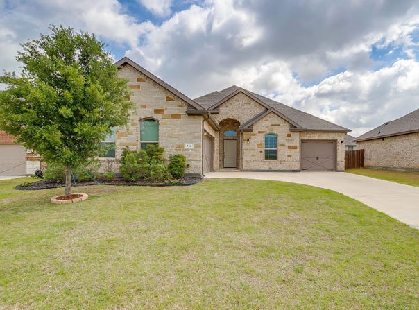 912 Bailey Lane, Mansfield, TX 76063