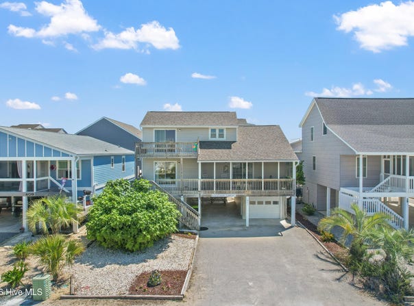411 5th Street, Sunset Beach, NC 28468