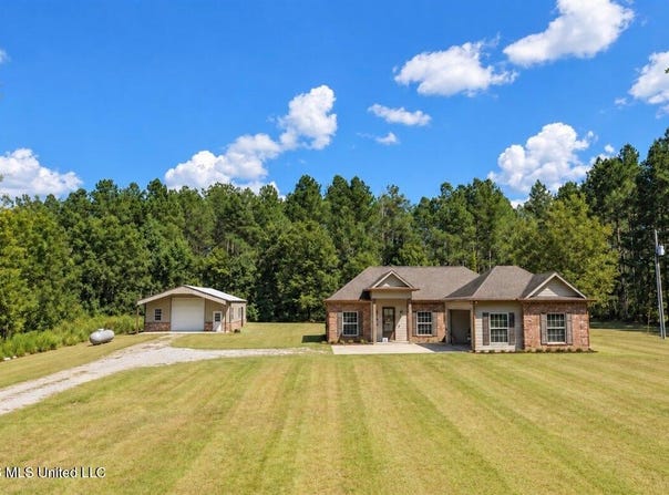 3311 Mississippi 21, Forest, MS 39074