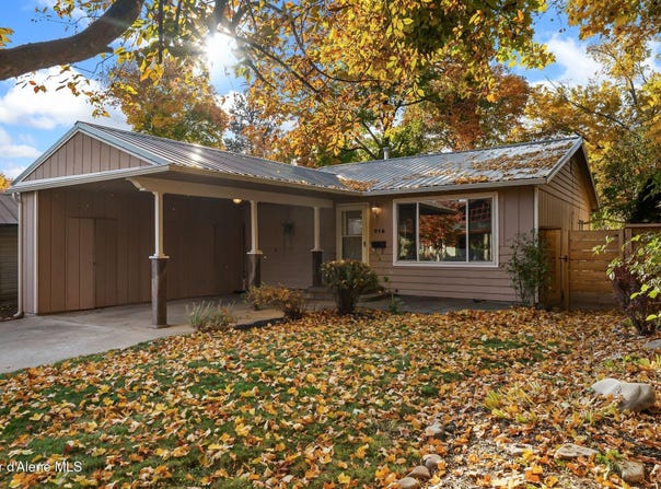 216 S Fourth Ave, Sandpoint, ID 83864