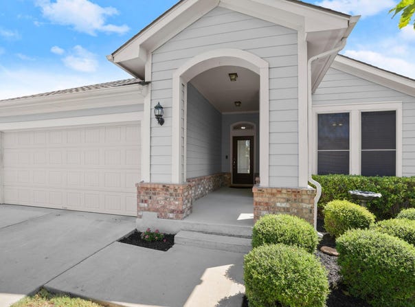 285 Bridgestone Way, Buda, TX 78610