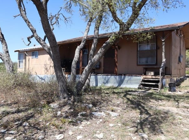 462 Schenk-Witkowski Rd, Rocksprings, TX 78880