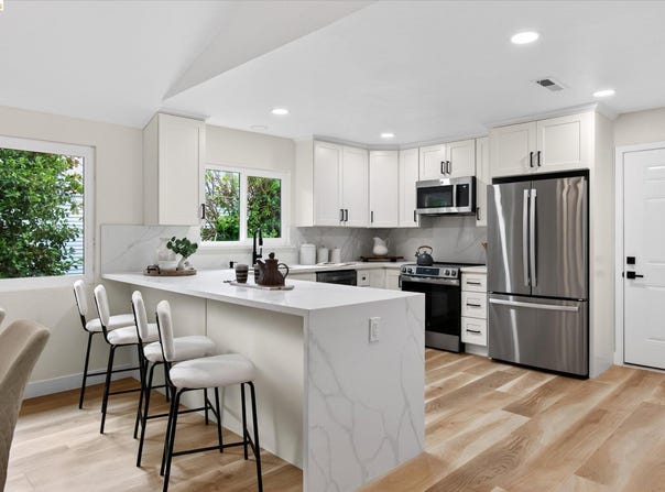 7924 Greenly Dr, Oakland, CA 94605