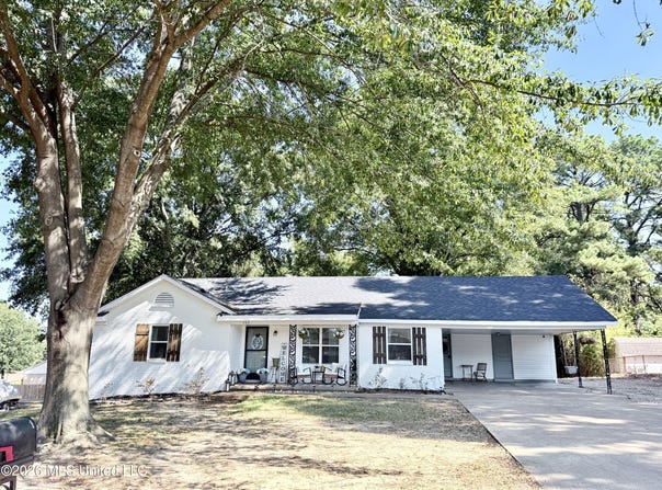 262 Sweetbriar Avenue, Hernando, MS 38632