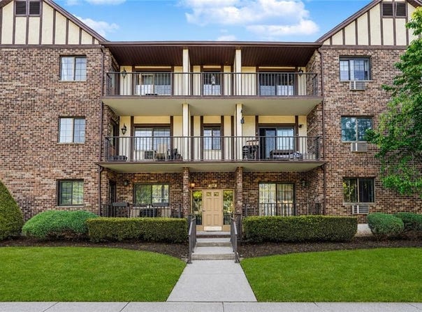 160 Devon Loop, Staten Island, NY 10314