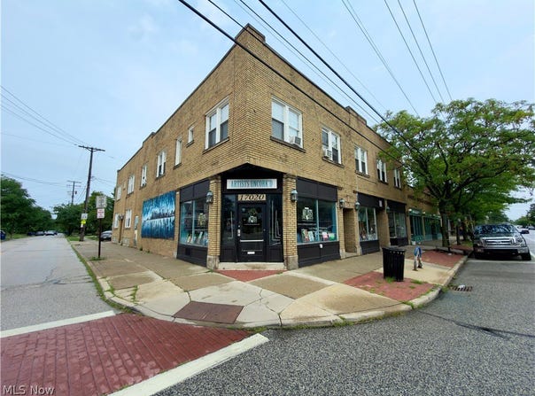 17020 Madison Avenue, Lakewood, OH 44107