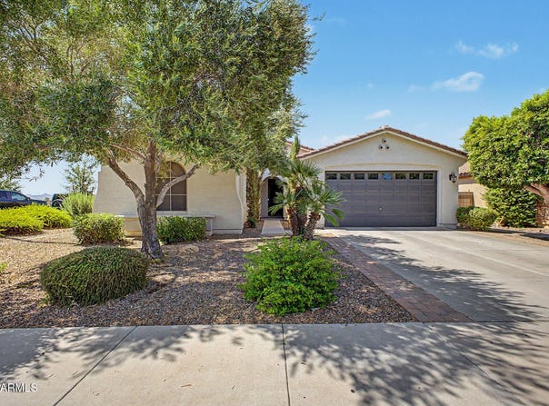 2769 E RAKESTRAW Lane, Gilbert, AZ 85298