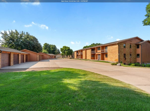 300 E 25th, Yankton, SD 57078