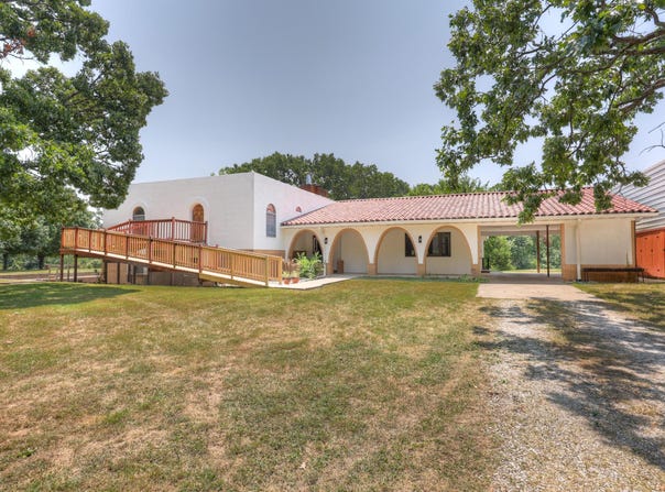 3367 Kapok Drive, Seneca, MO 64865
