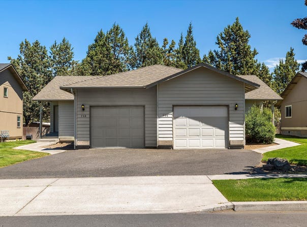 726 NE Savannah Drive, Bend, OR 97701