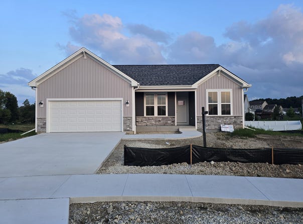 1565 Patton Dr, Hartford, WI 53027