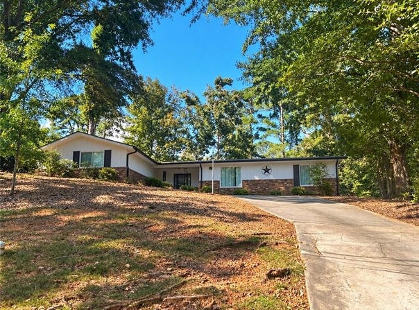 1314 N Cliff Valley Way NE, Brookhaven, GA 30319