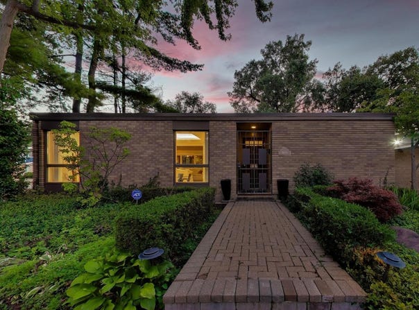 9000 Tripp Avenue, Skokie, IL 60076