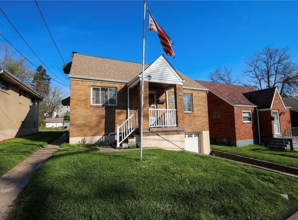 123 E Mifflin St, Whitaker, PA 15120