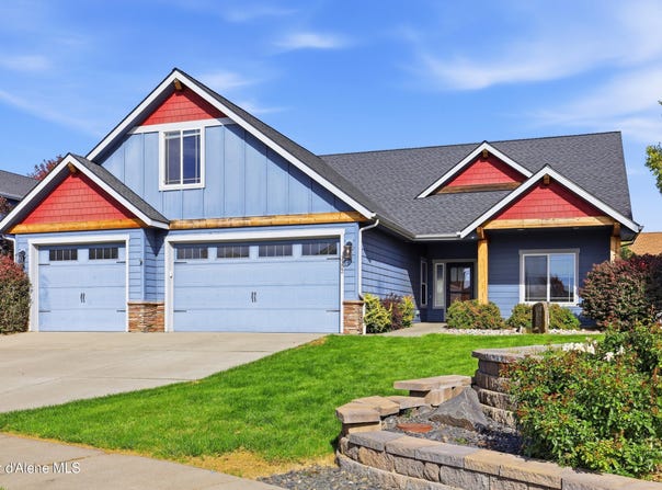 3302 W Magistrate Loop, Hayden, ID 83835