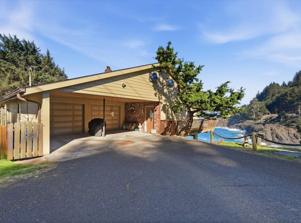 3355 Otter Crest Loop, Depoe Bay, OR 97341