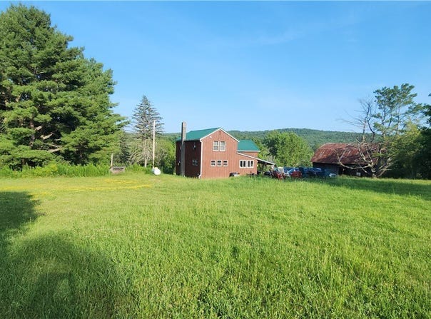 593 E Sullivanville Rd, Cayuta, NY 14824