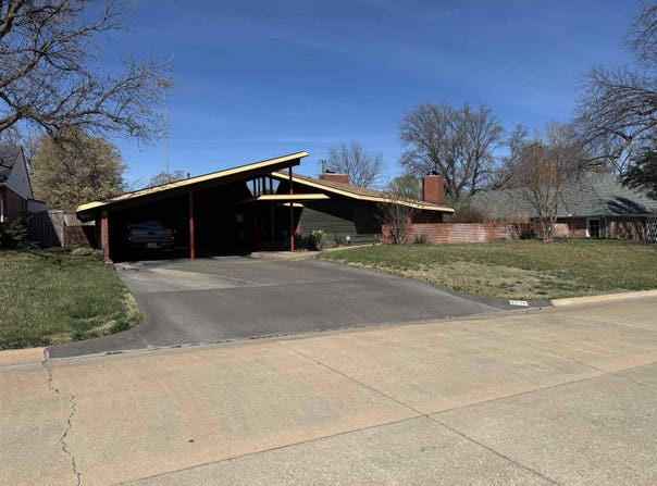 1806 Mockingbird Ln, Enid, OK 73703-1575