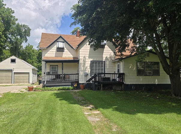 403 S 4Th Avenue E, Lake Mills, IA 50450