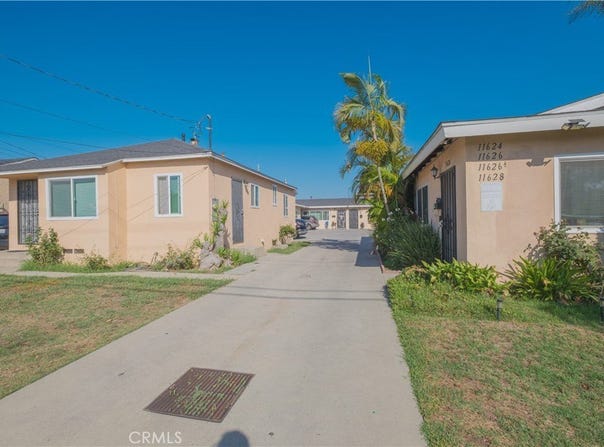 11624 Adenmoor, Downey, CA 90241