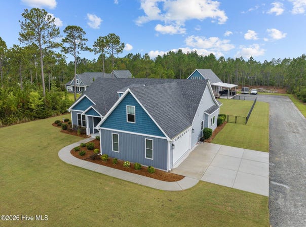 2463 Hoover Road, Hampstead, NC 28443