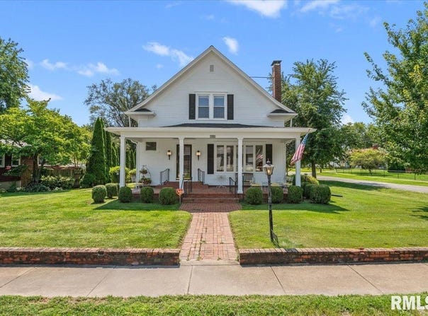 706 MONROE Street, Pawnee, IL 62558