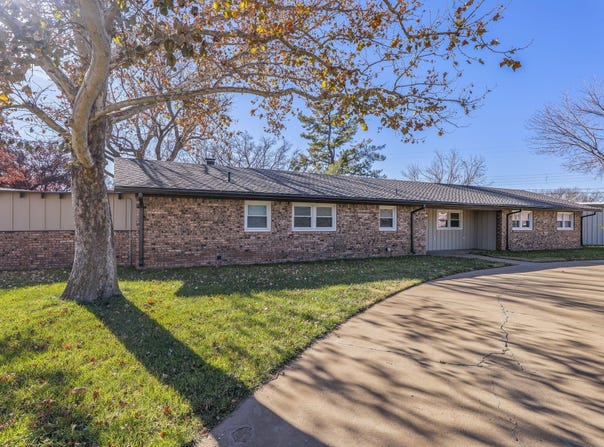 407 North Drive, Abernathy, TX 79311