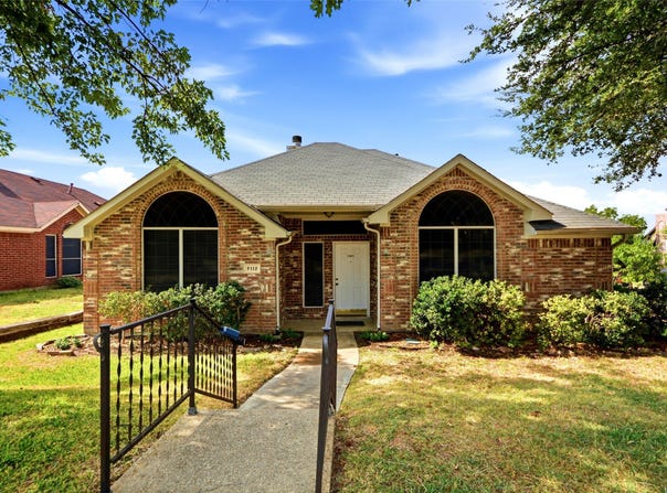7117 Charleston Drive, Rowlett, TX 75089
