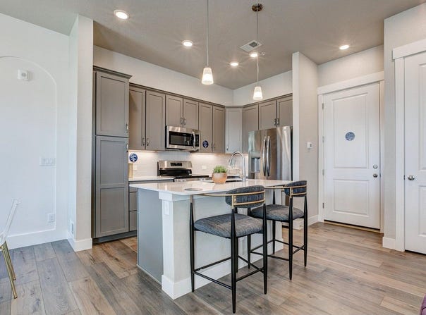 420 High Point Dr, Longmont, CO 80504