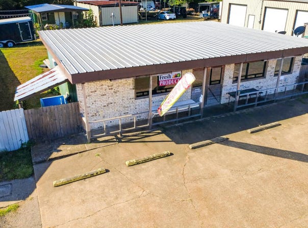 8921 FM 729, Avinger, TX 75630