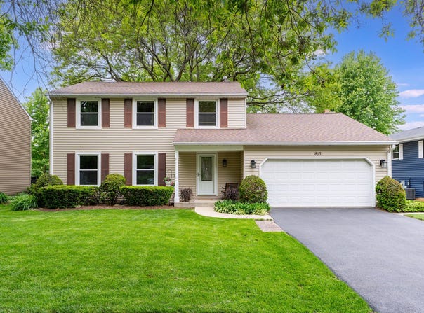 1813 Clyde Drive, Naperville, IL 60565